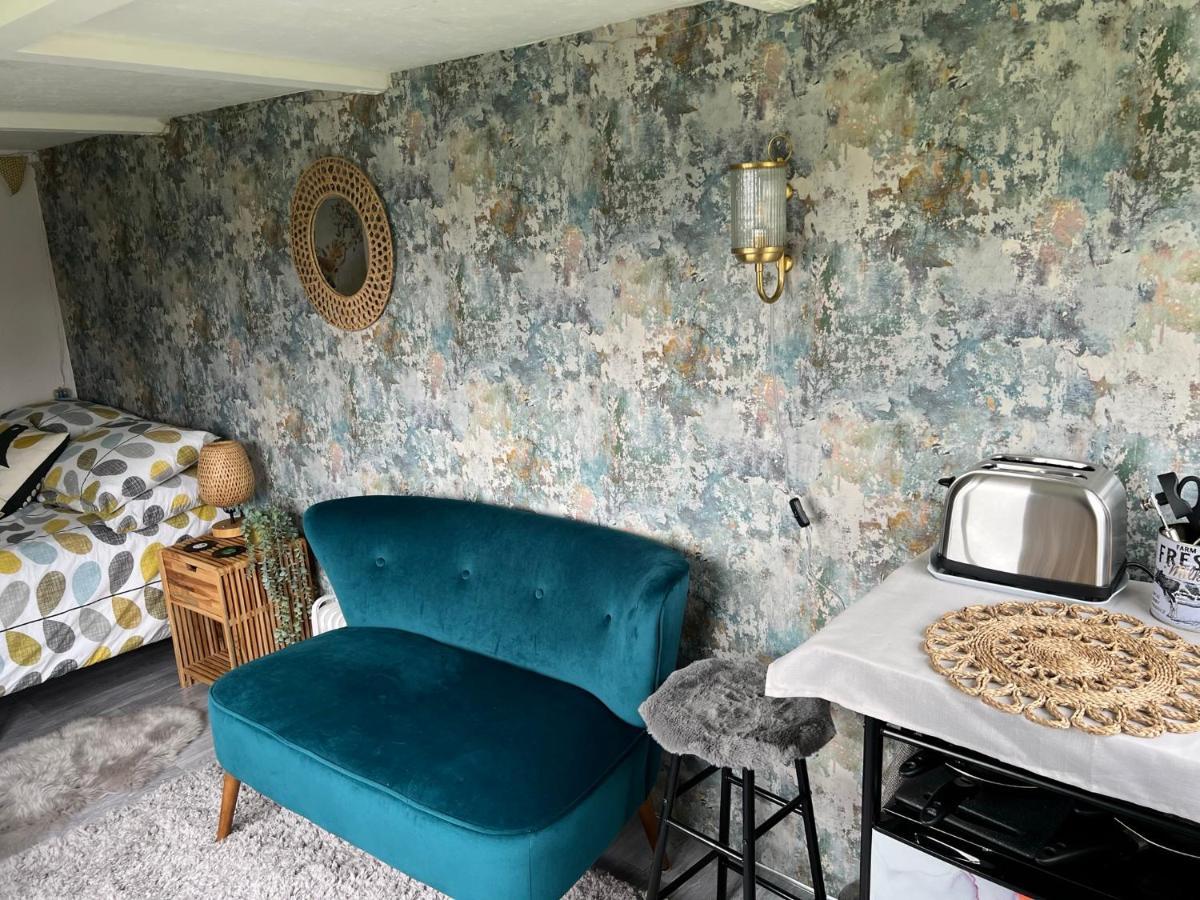 Bothy Hut Hotel Tring Bagian luar foto